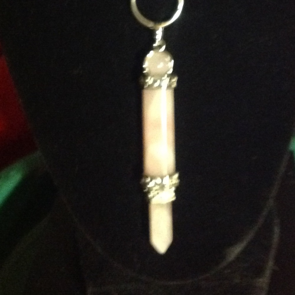 Rose quartz and silver necklace